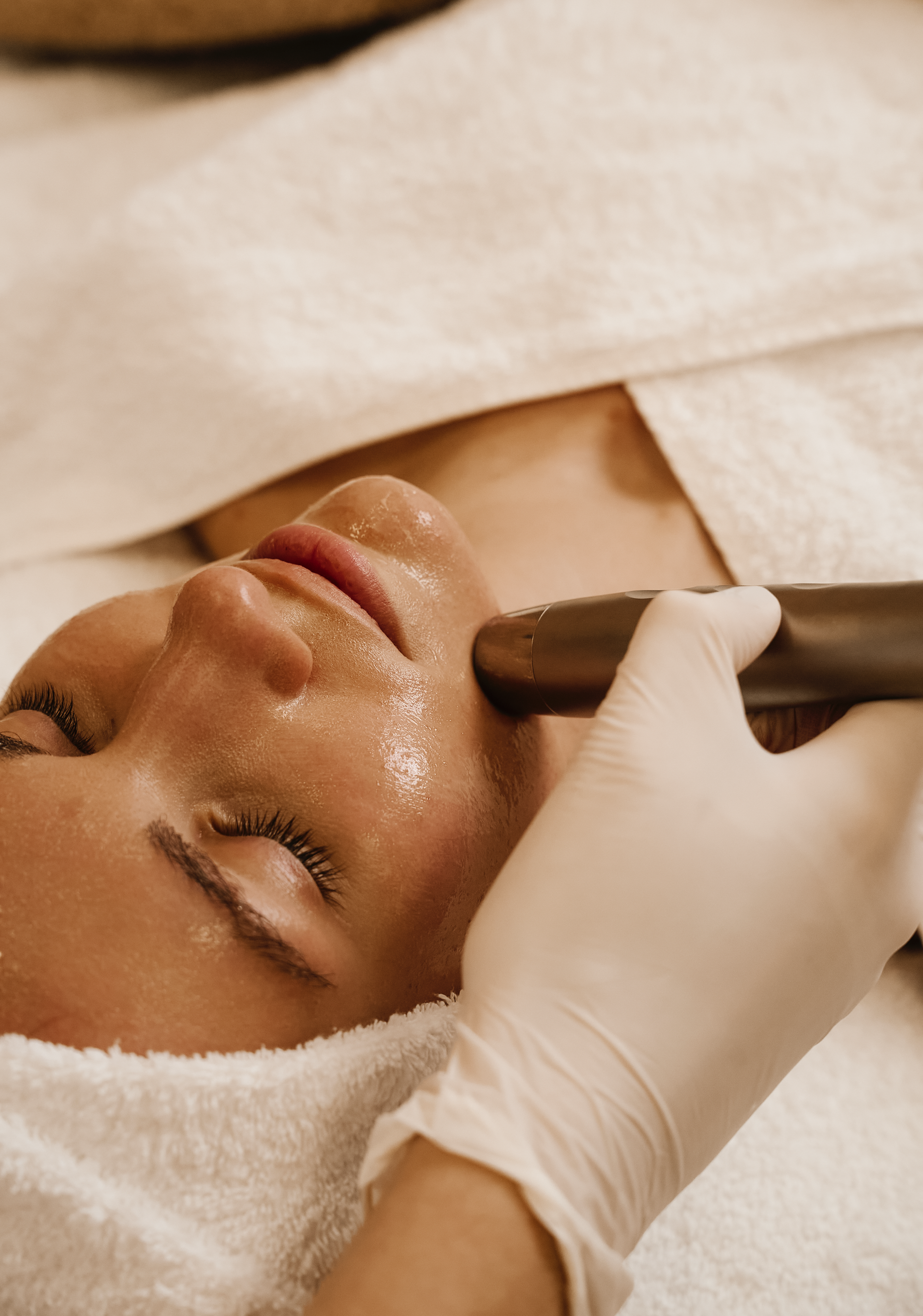 Ultraschallbehandlung zur Förderung der Mikrozirkulation im Gesicht in München