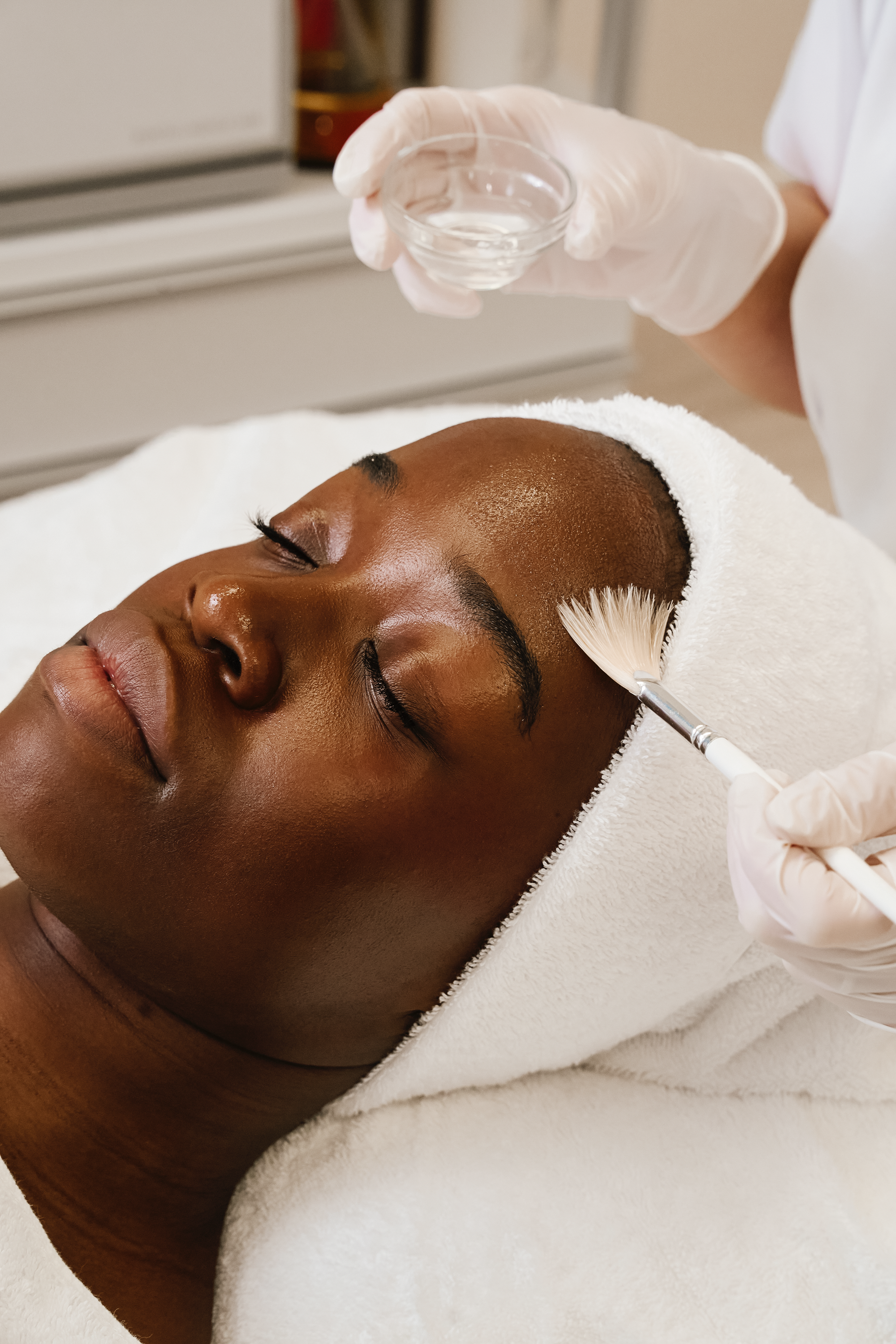 Enzym-Peeling als Teil des Medical Facials in München