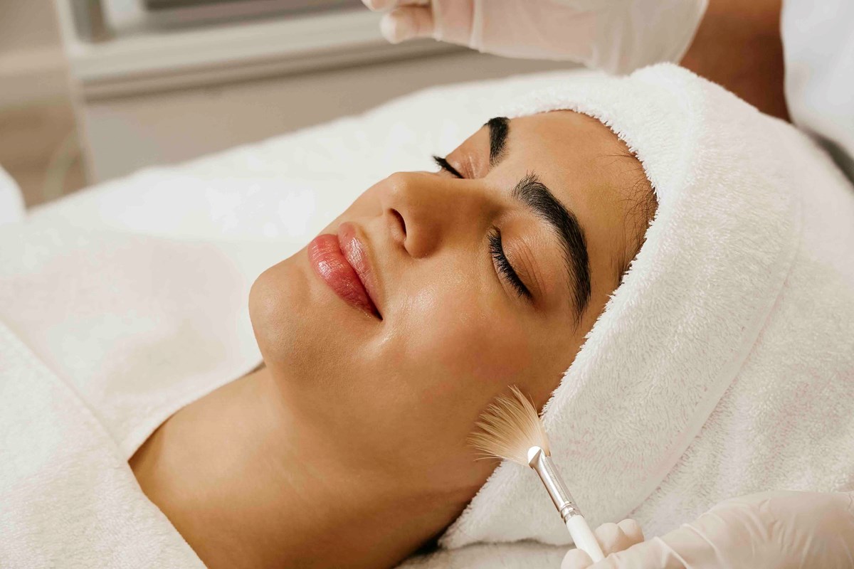 Fruchtsäure Behandlung bei Kosmetikerin in München