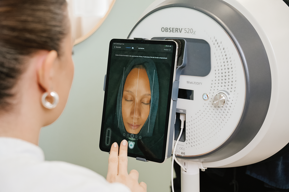 Observ - Skin in the spotlight